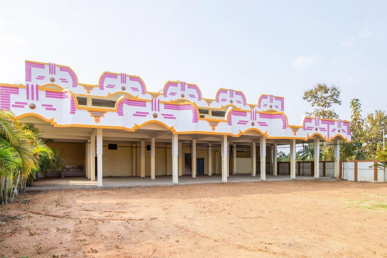 Oyo 70694 Hotel Green Park Resort Silari Exterior photo